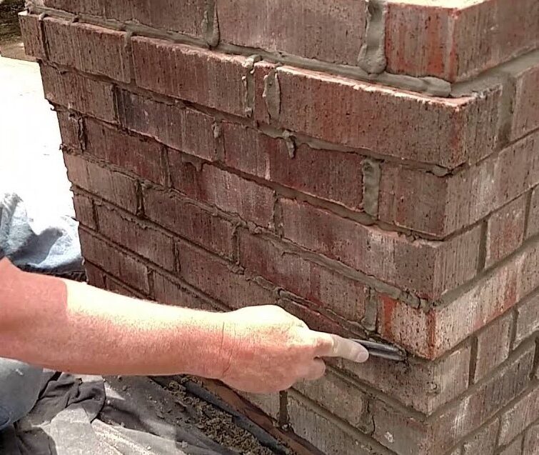 Tuckpointing Mortar Joints